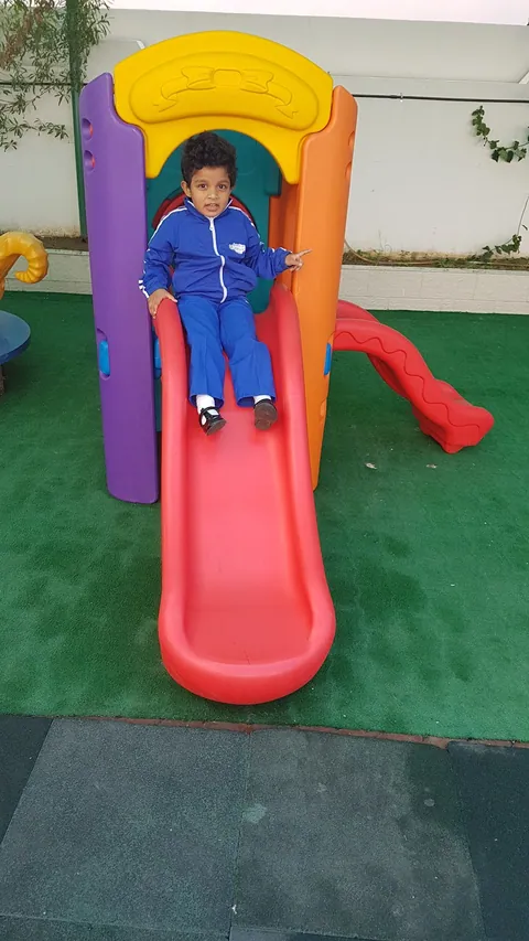 مدرسة أمريكان ليسيتف عذيبة التمهيدية — photo 3