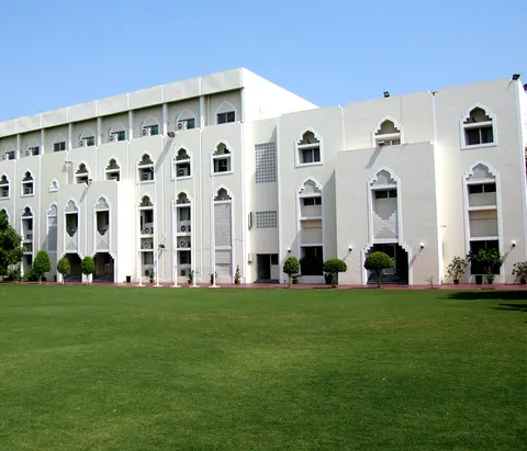 المدرسة الهندية الغبرة، مسقط — photo 2