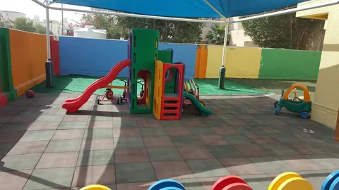 حضانة سمول وورلد الإنجليزية السعد — photo 5